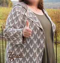 Zeuxl | Ein Hirsch kommt selten allein