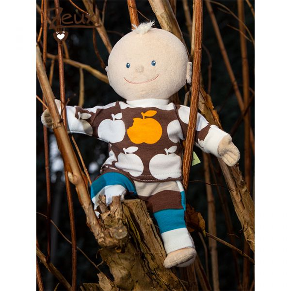 Zeuxl Tunichtgut mit Äpfeln